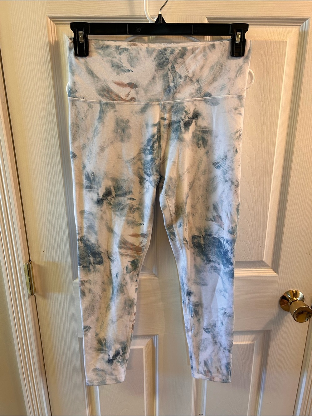 High-Waist Tie-Dye Leggings in Blue & White